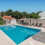 4 Bedroom Stunning In Imotski