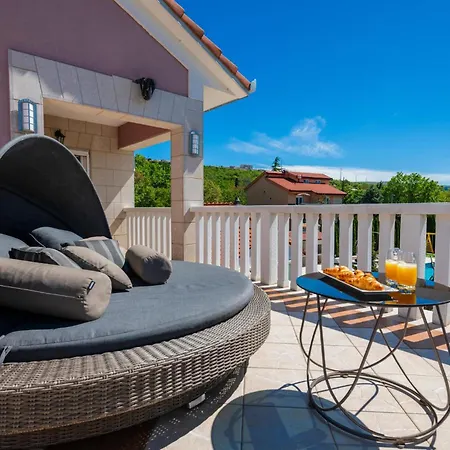 4 Bedroom Stunning In بيت للعطل *