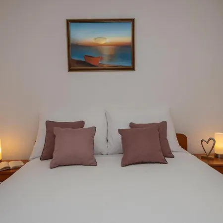 بيت للعطل 4 Bedroom Stunning In إيموتسكي