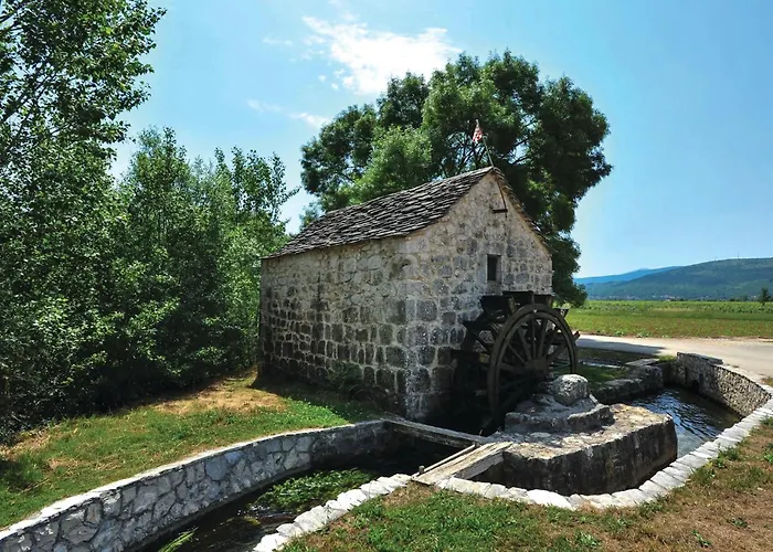 度假居 4 Bedroom Stunning In 伊莫茨基